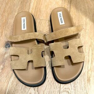 Steve Madden Mayven sandals NIB size 9